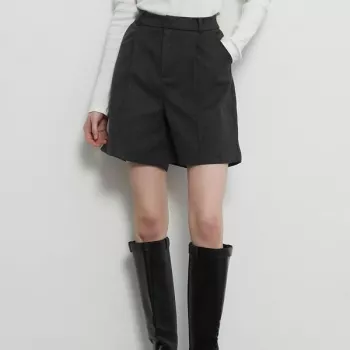Turn Old Jeans Into Knee-Length Shorts (Easy DIY)